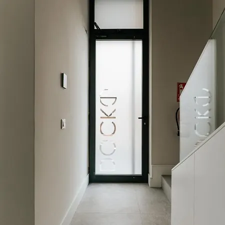Dock 1 * Σάντα Κρουζ Τενερίφης