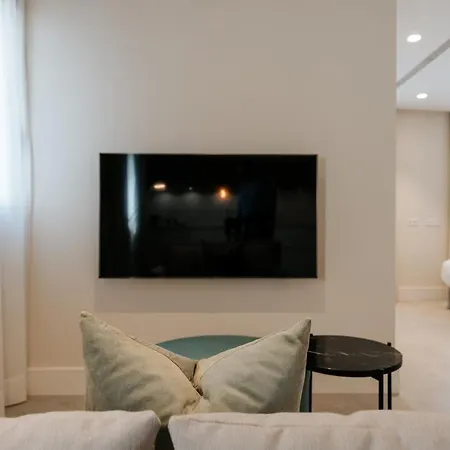 Dock 1 Apartment