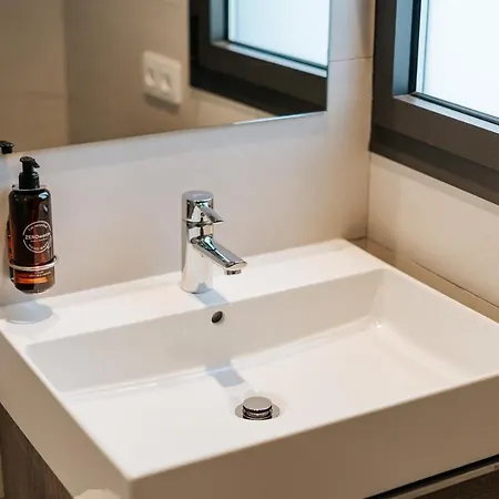 Dock 1 Santa Cruz de Tenerife